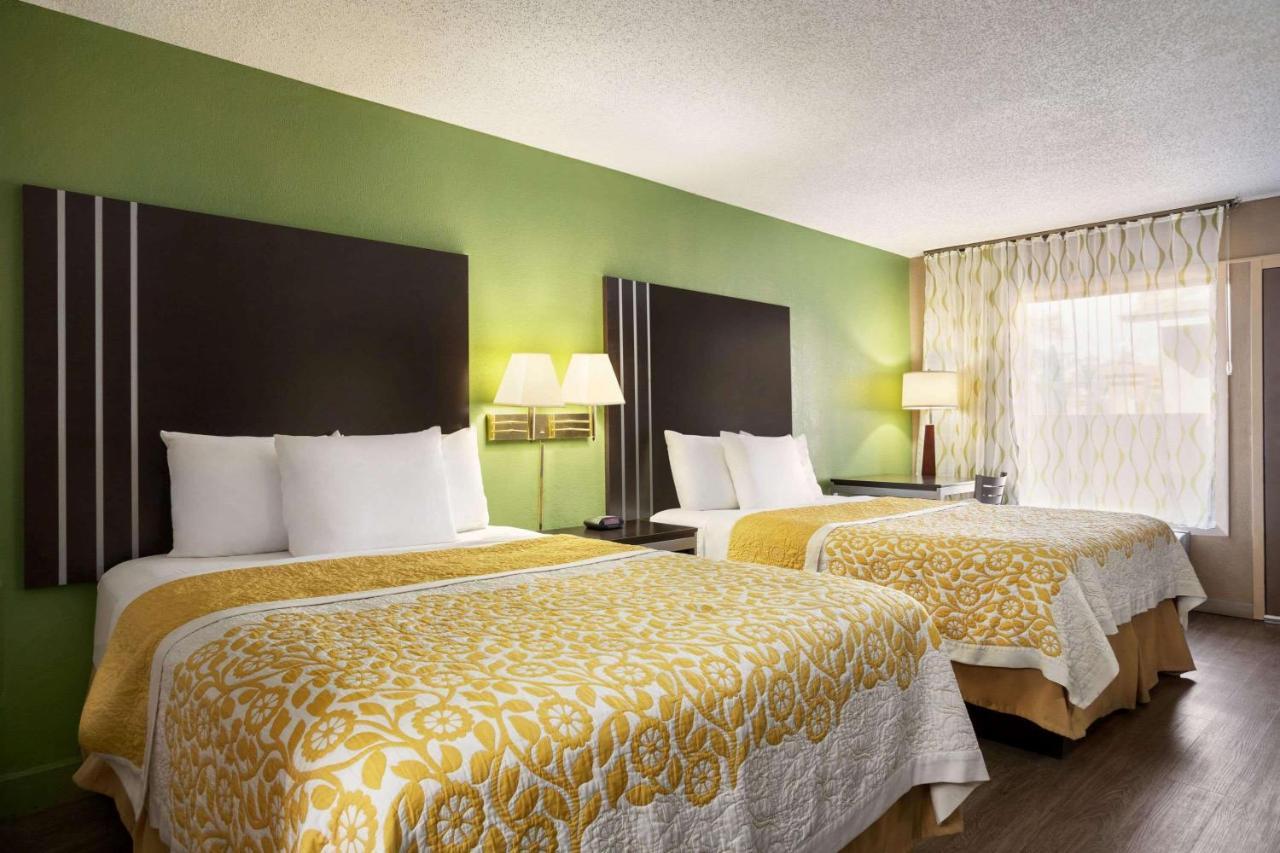 Days Inn By Wyndham Hardeeville/ I-95 State Line מראה חיצוני תמונה