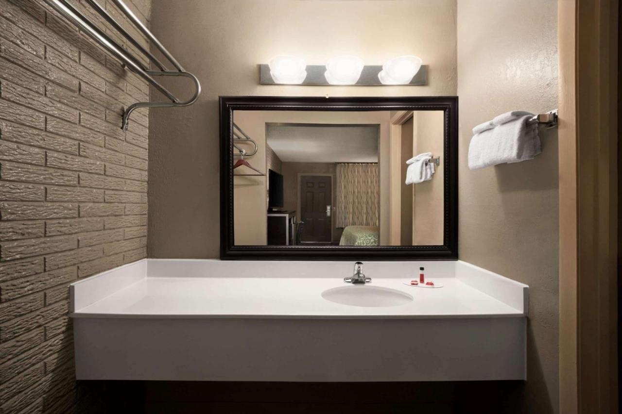 Days Inn By Wyndham Hardeeville/ I-95 State Line מראה חיצוני תמונה