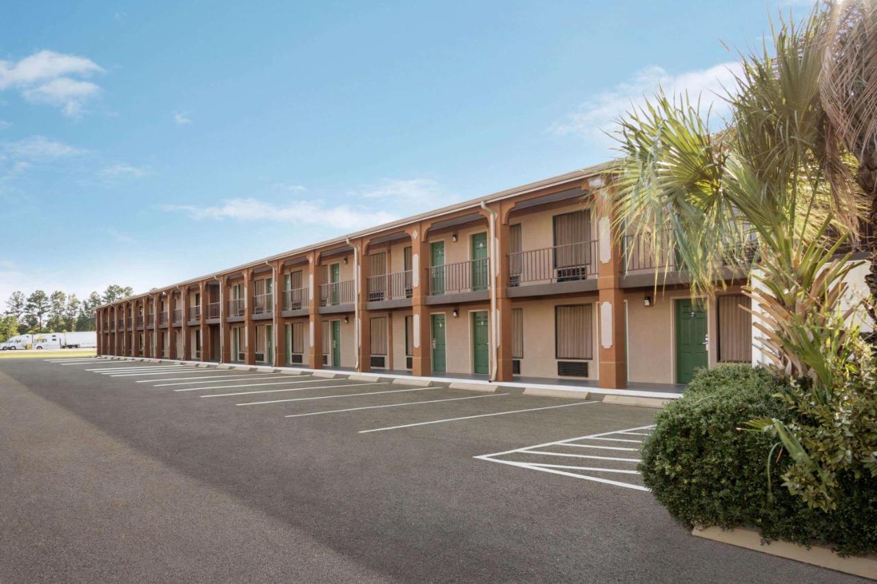 Days Inn By Wyndham Hardeeville/ I-95 State Line מראה חיצוני תמונה