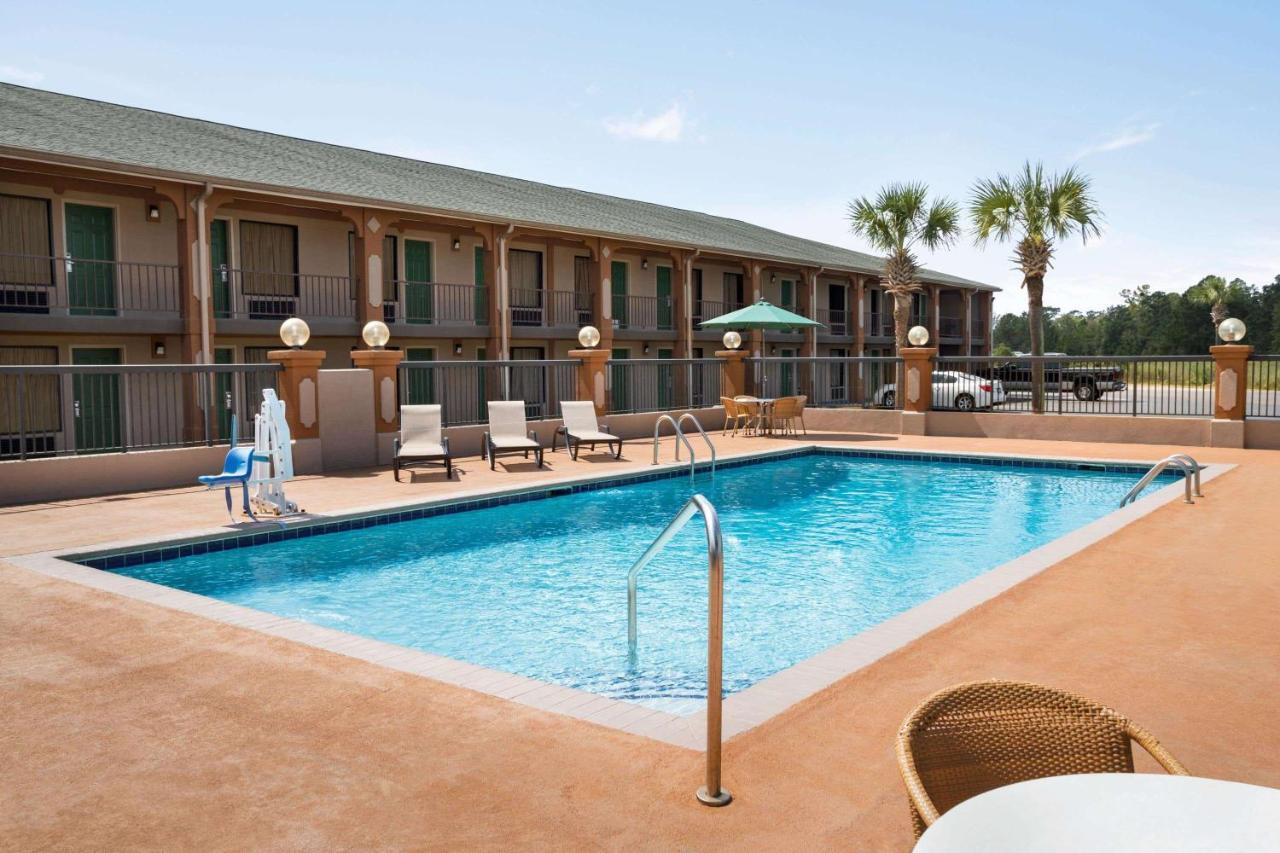 Days Inn By Wyndham Hardeeville/ I-95 State Line מראה חיצוני תמונה